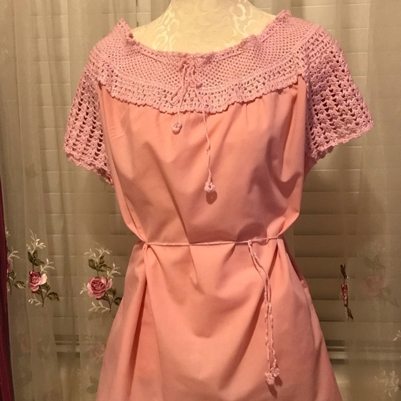 Blouses - Picture 1 of 8